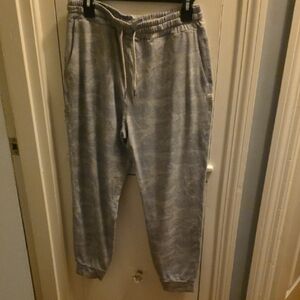 Vuori Heather Gray Joggers